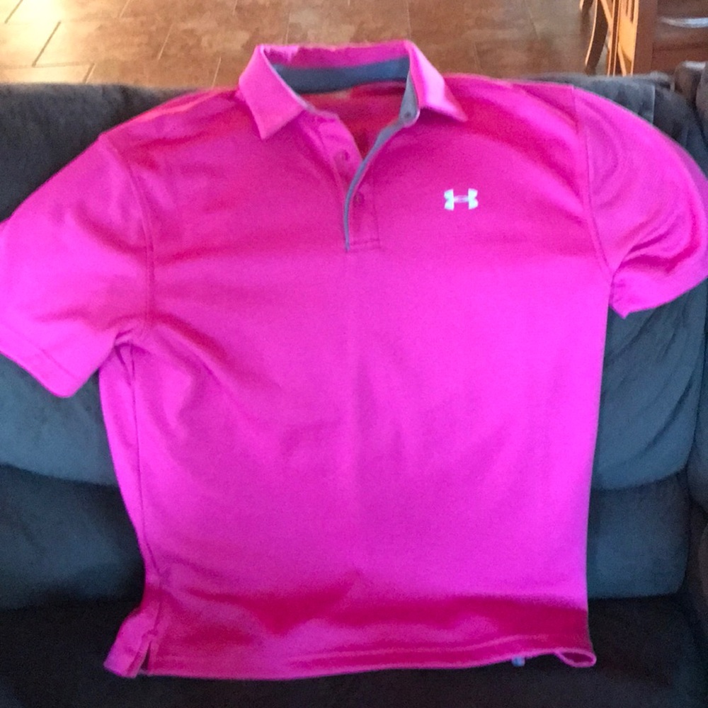 Men’s pink large under armor heat gear dressy tshirt